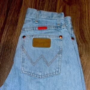 BRAND NEW cowboy cut women’s wrangler jeans.